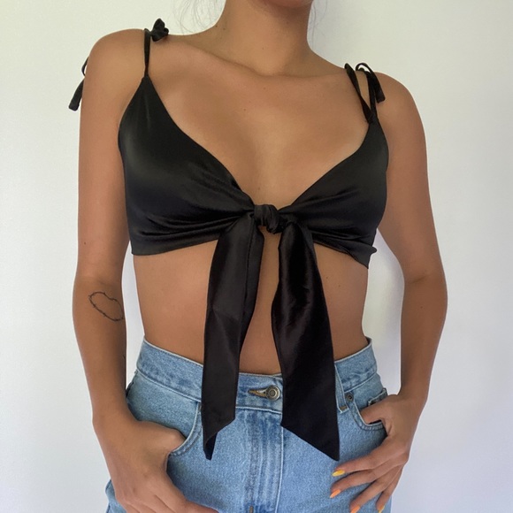 Satin tie crop top - Picture 1 of 2